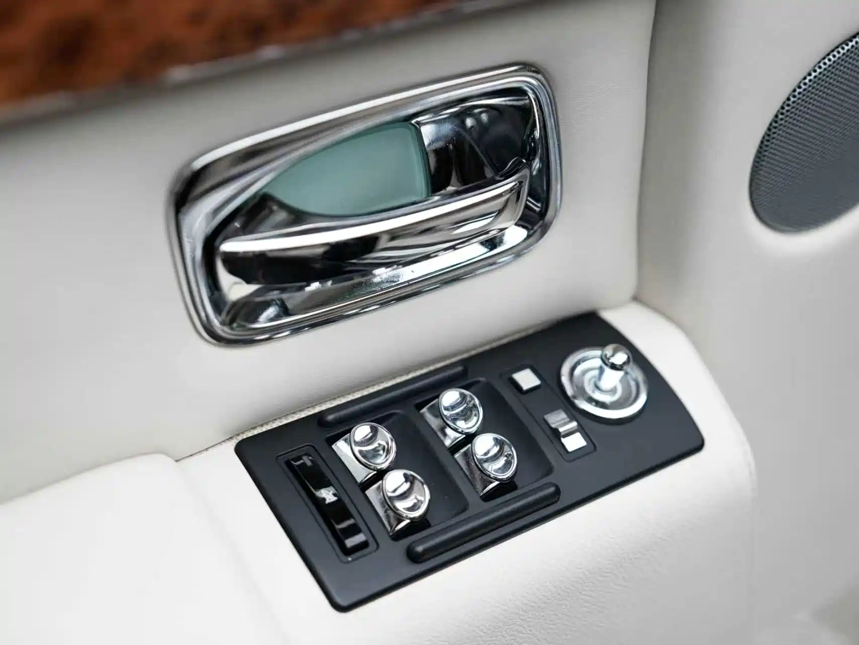 Фото 14 - Rolls-Royce Phantom