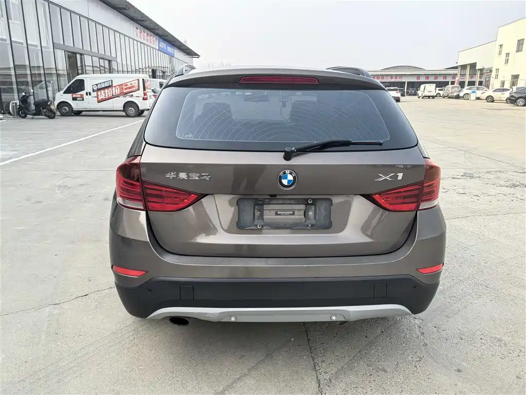 BMW X1 2013 sDrive18i Fashion фото 6