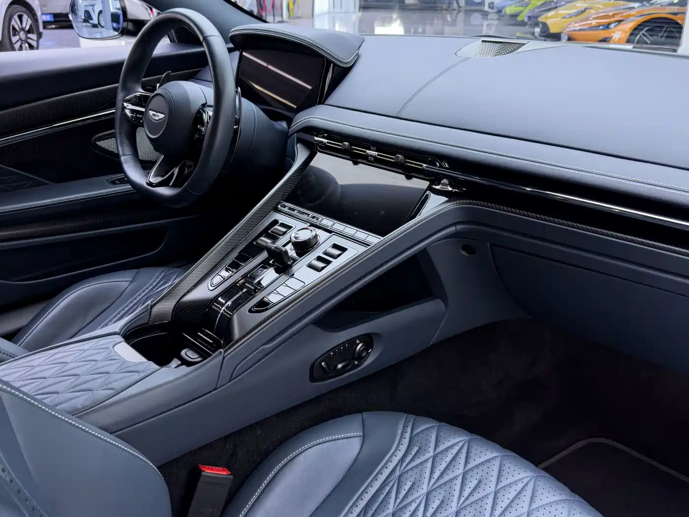 Aston Martin DB12 2024 2025 4.0T V8 Coupe