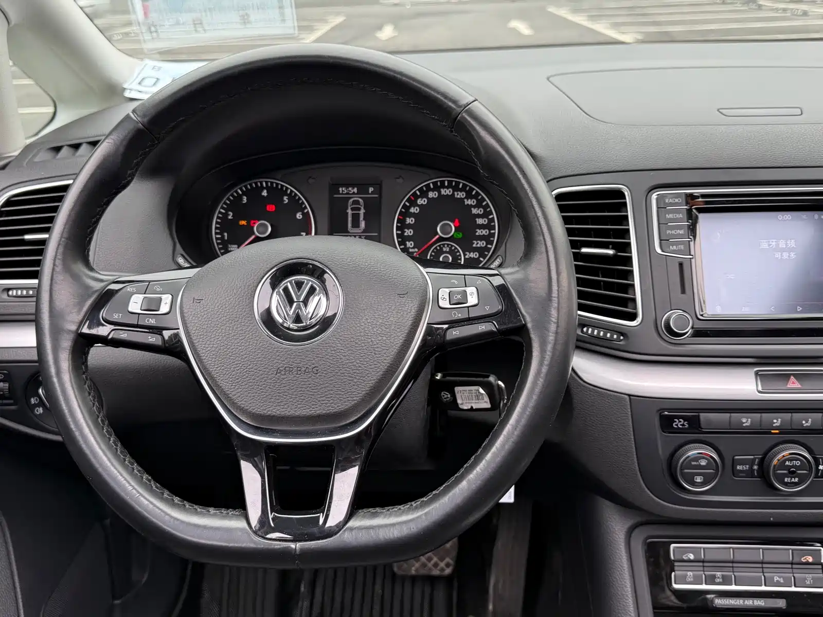 Фото 16 - Volkswagen Sharan