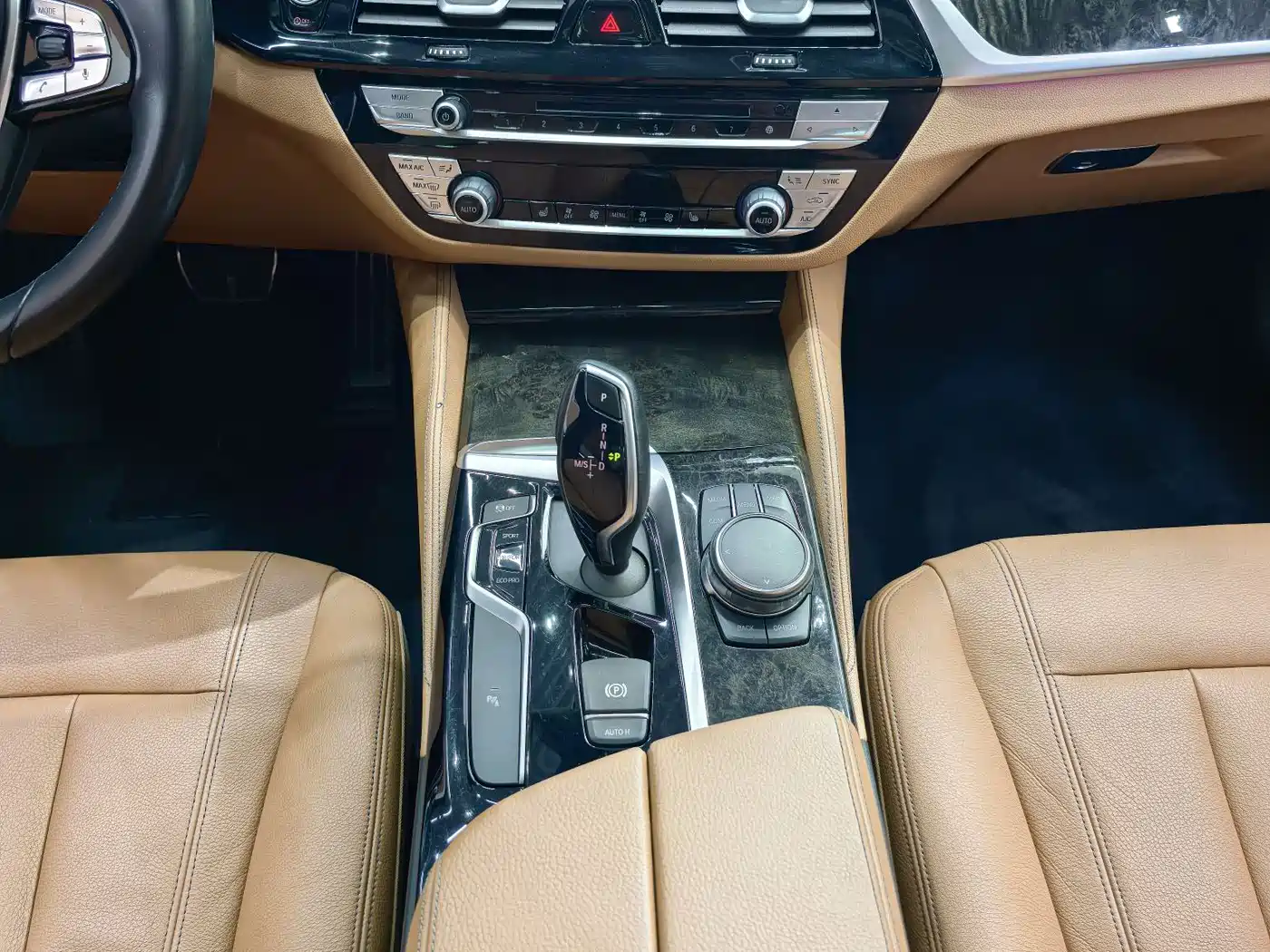 BMW 5 Series 2018 Facelift 530Li Leading M Sport Package фото 9