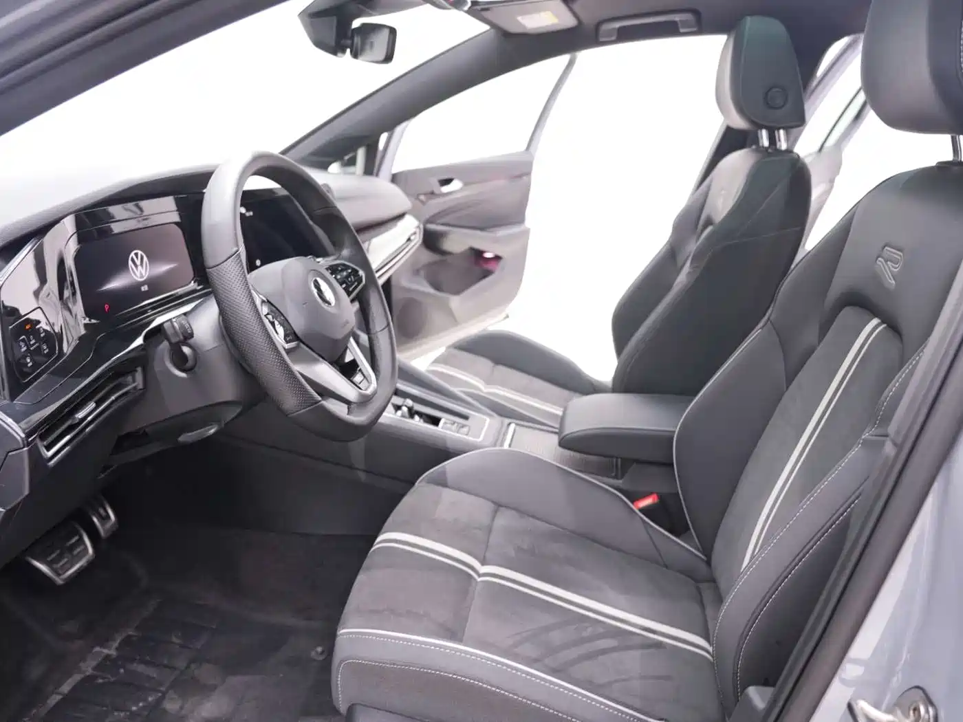 Volkswagen Golf 2021 280TSI DSG R-Line фото 15