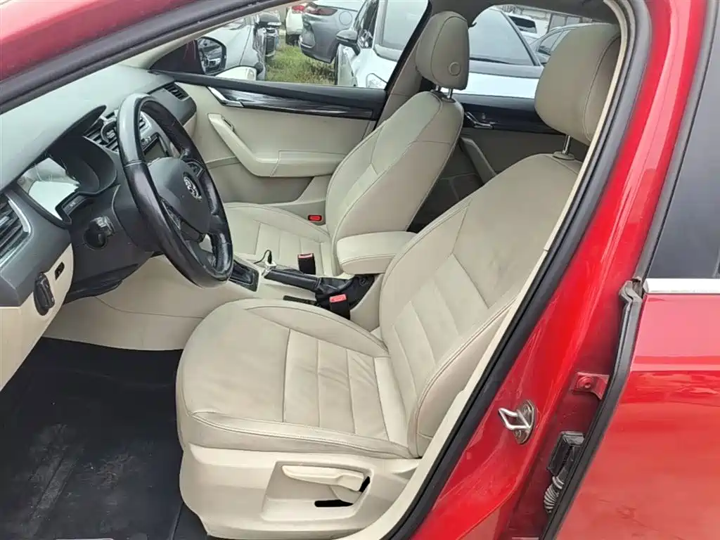 Škoda Octavia 2015 1.6L Automatic逸俊版 фото 15