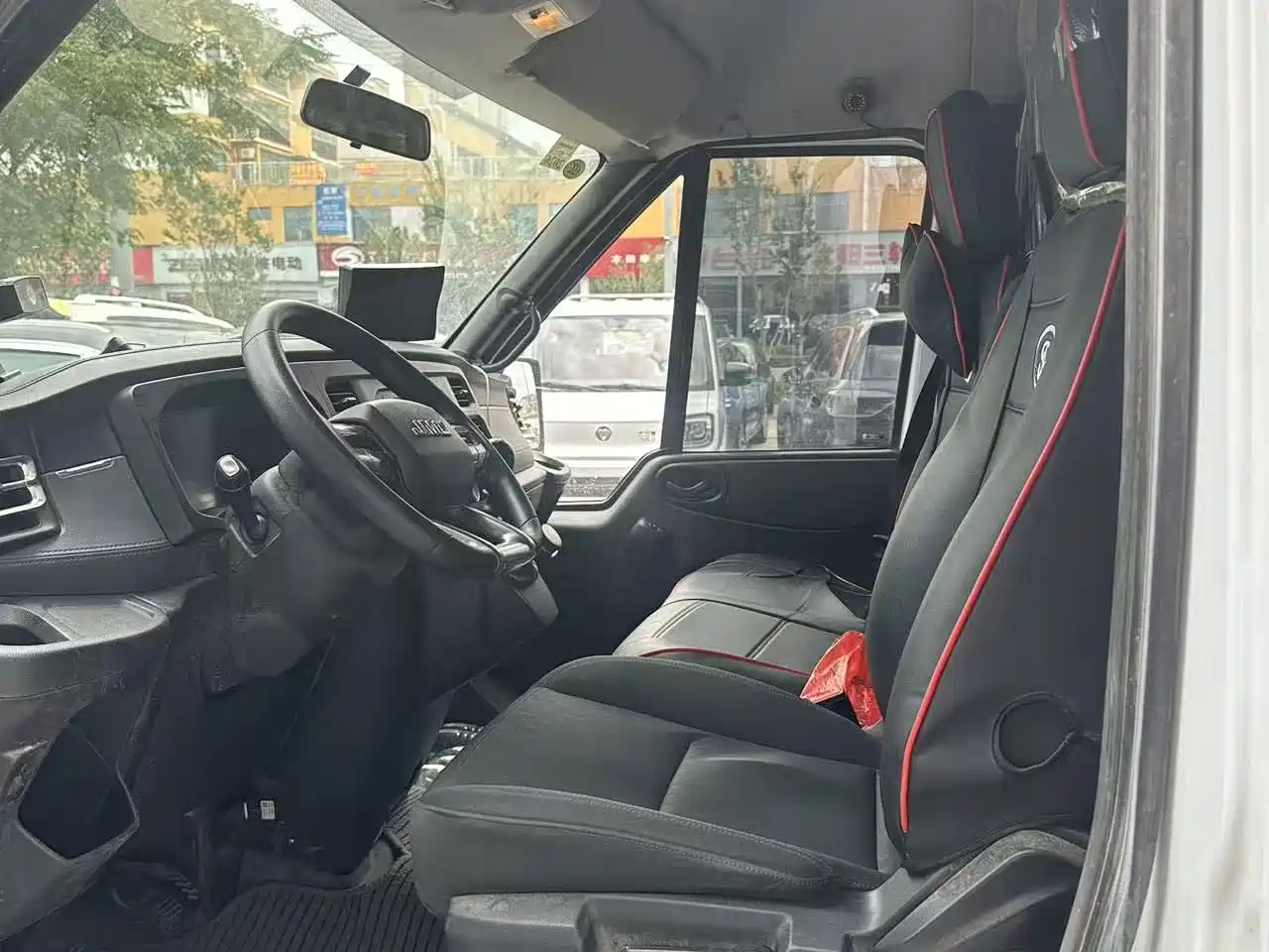 Jiangling JMC Fushun 2024 2022 2.0T Manual Van Long Wheelbase High Roof 3-seater