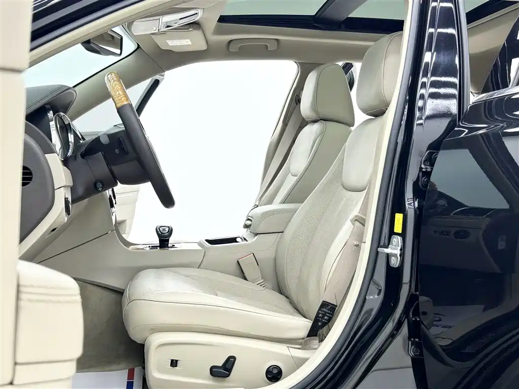 Chrysler 300C (Import) 2015 2013 Model 3.6L Premium Comfort Edition