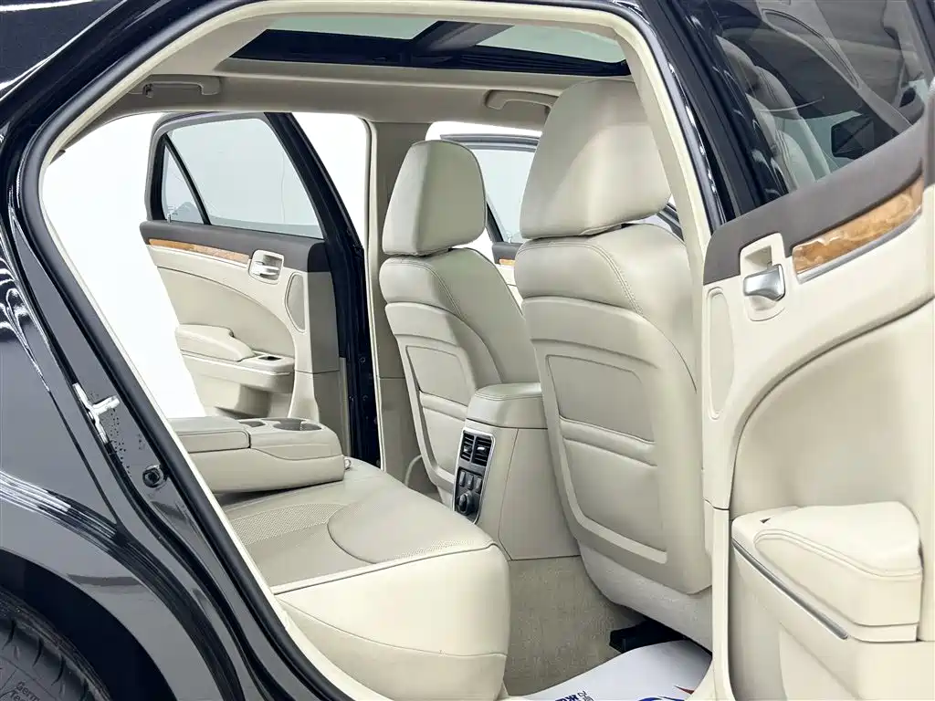 Chrysler 300C (Import) 2015 2013 Model 3.6L Premium Comfort Edition