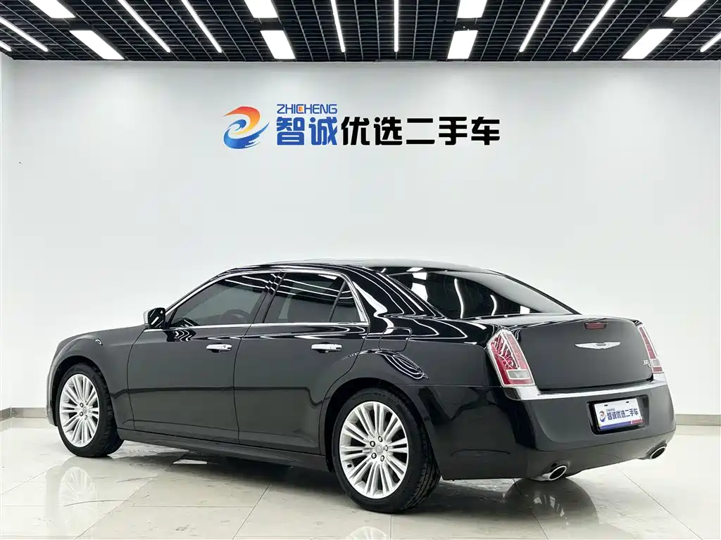 Chrysler 300C (Import) 2015 2013 Model 3.6L Premium Comfort Edition