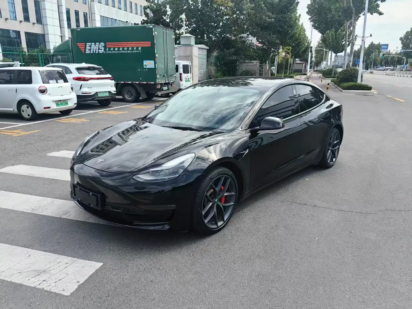 Фото 7 - Tesla Model 3
