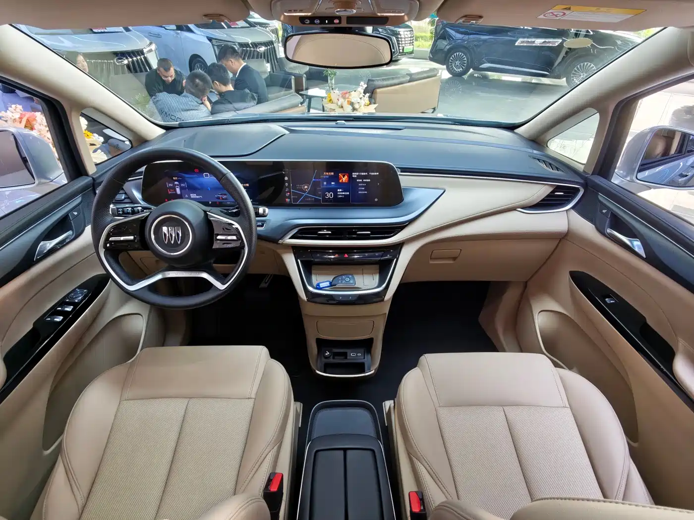 BUICK GL8 NEW ENERGY