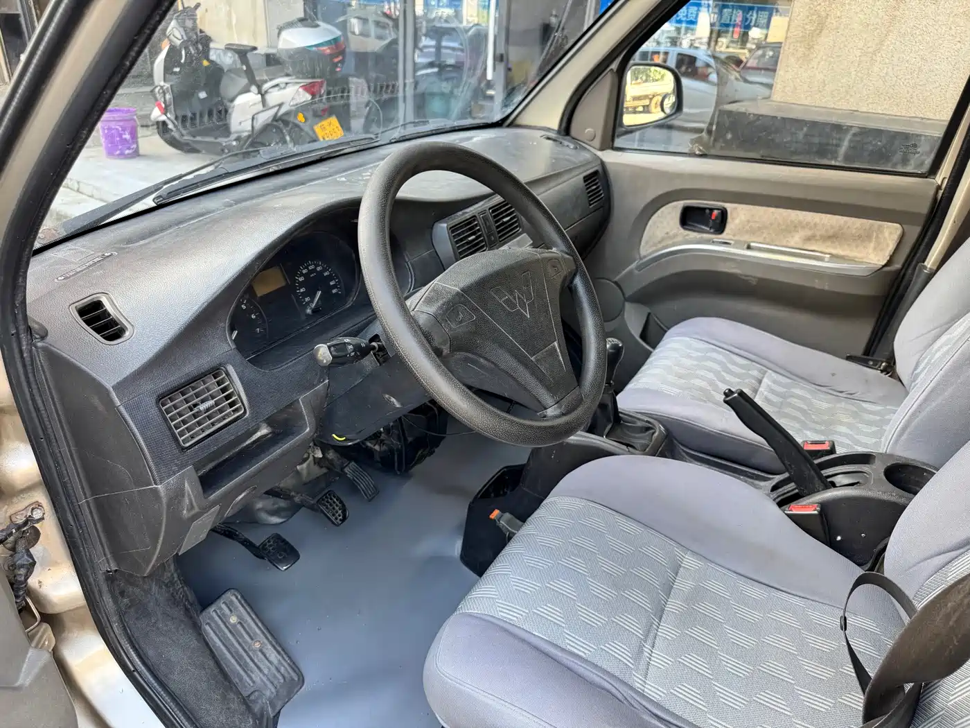 Wuling Motors Wuling Rongguang 2013 2012 1.5L Extended Standard Model