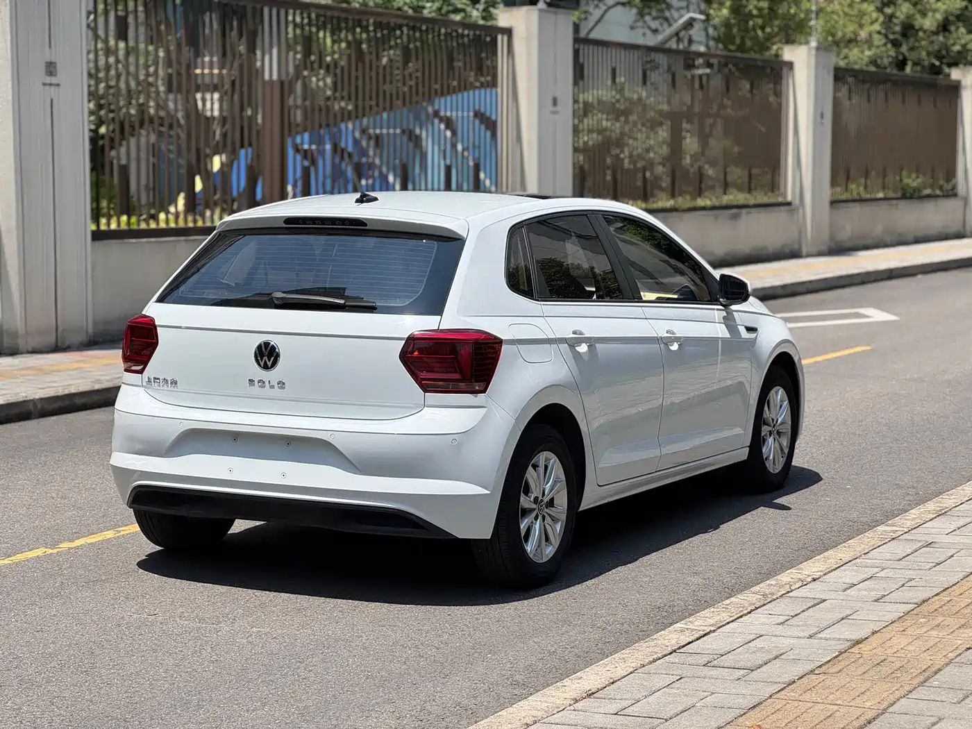 Volkswagen Polo 2023 Plus 1.5L Automatic Colorful Tech Edition фото 8