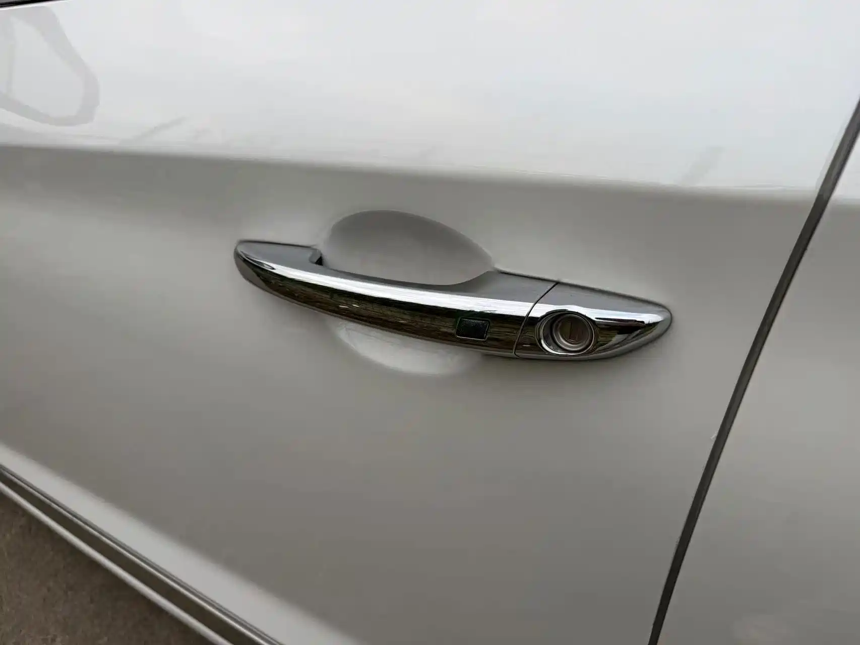 Photo 4 - Hyundai Sonata