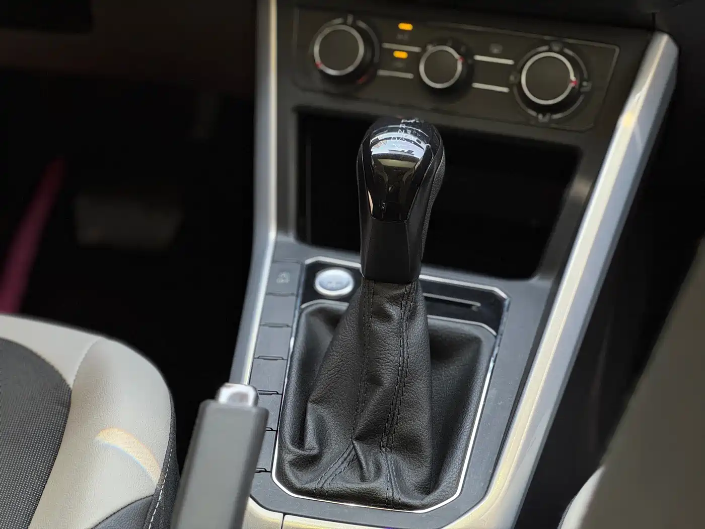 Volkswagen Polo 2023 Plus 1.5L Automatic Colorful Tech Edition фото 18