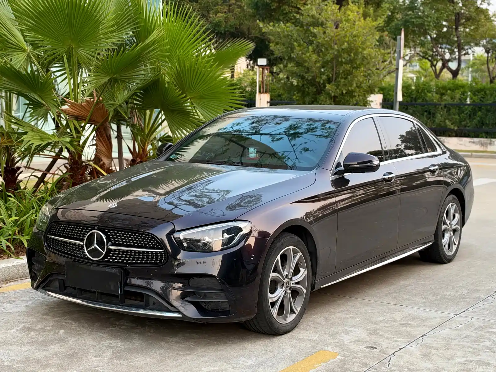 Фото 1 - Mercedes-Benz E-Class
