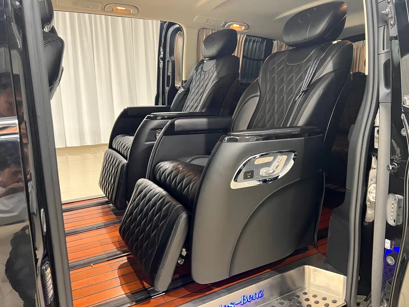 Mercedes-Benz Vito 2021 2.0T Elite 7-Seater фото 9