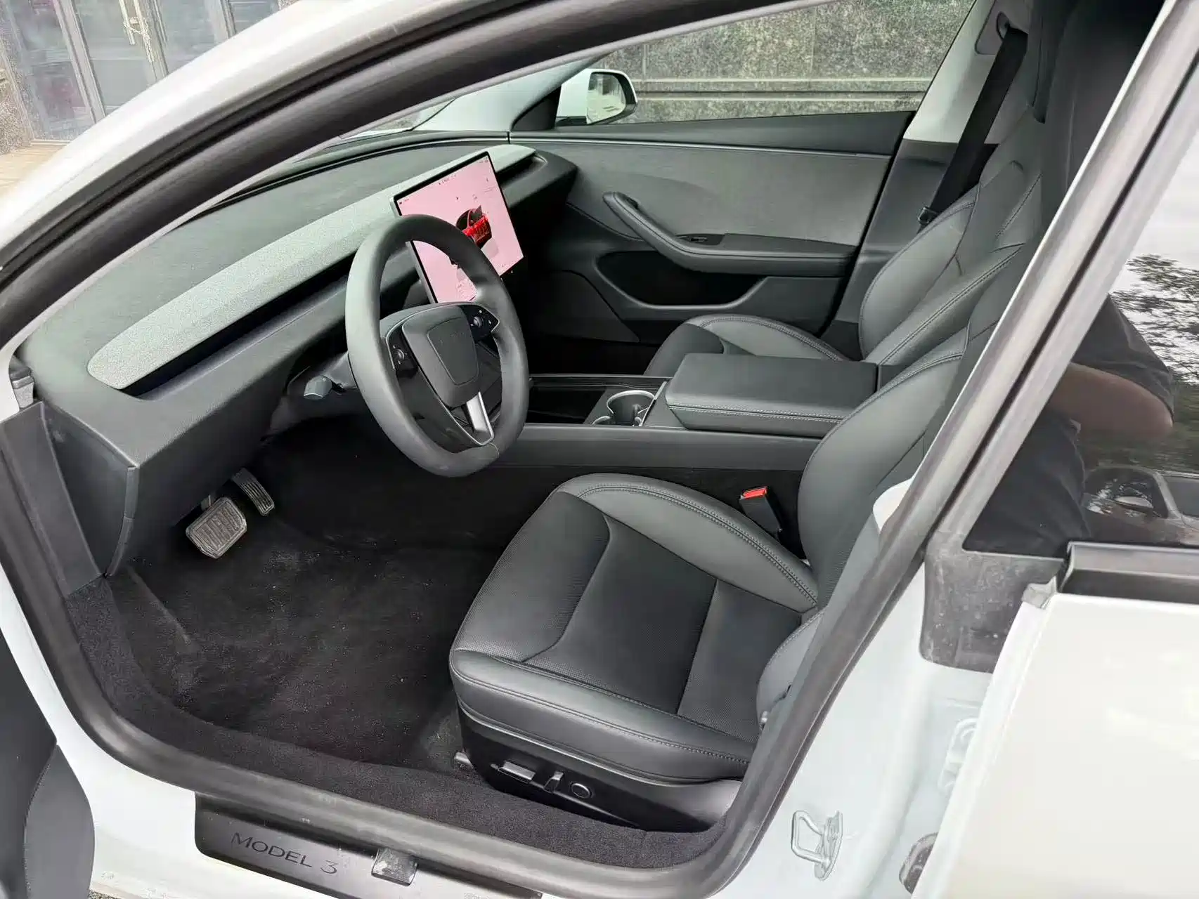 Фото 8 - Tesla Model 3
