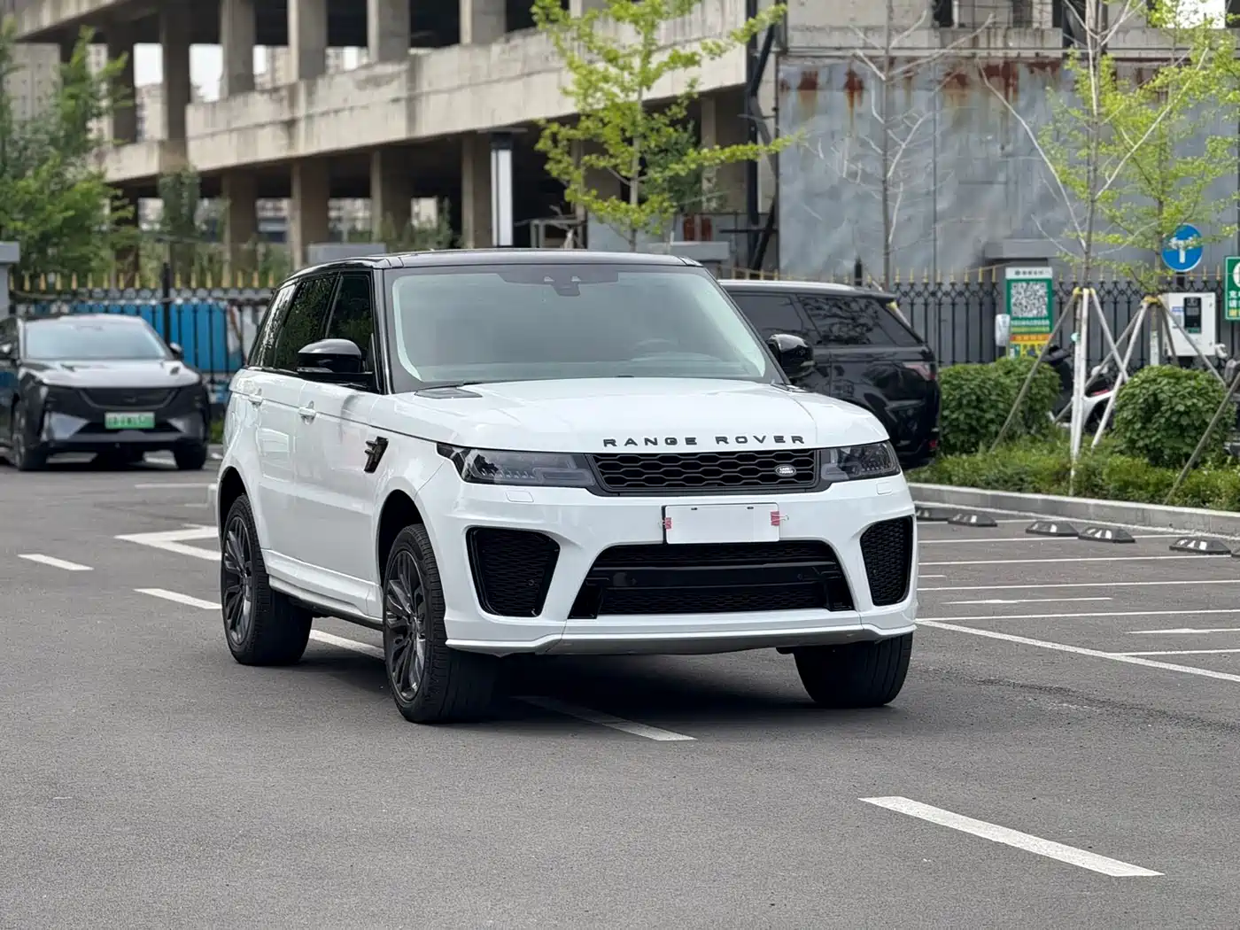 Land Rover Range Rover Sport 2017 3.0 SC V6 HSE DYNAMIC фото 3