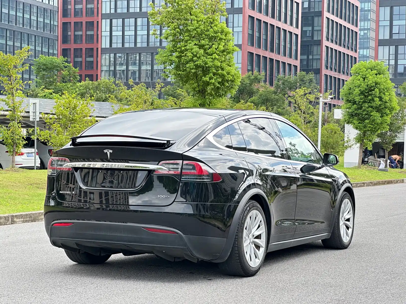 Фото 14 - Tesla Model X