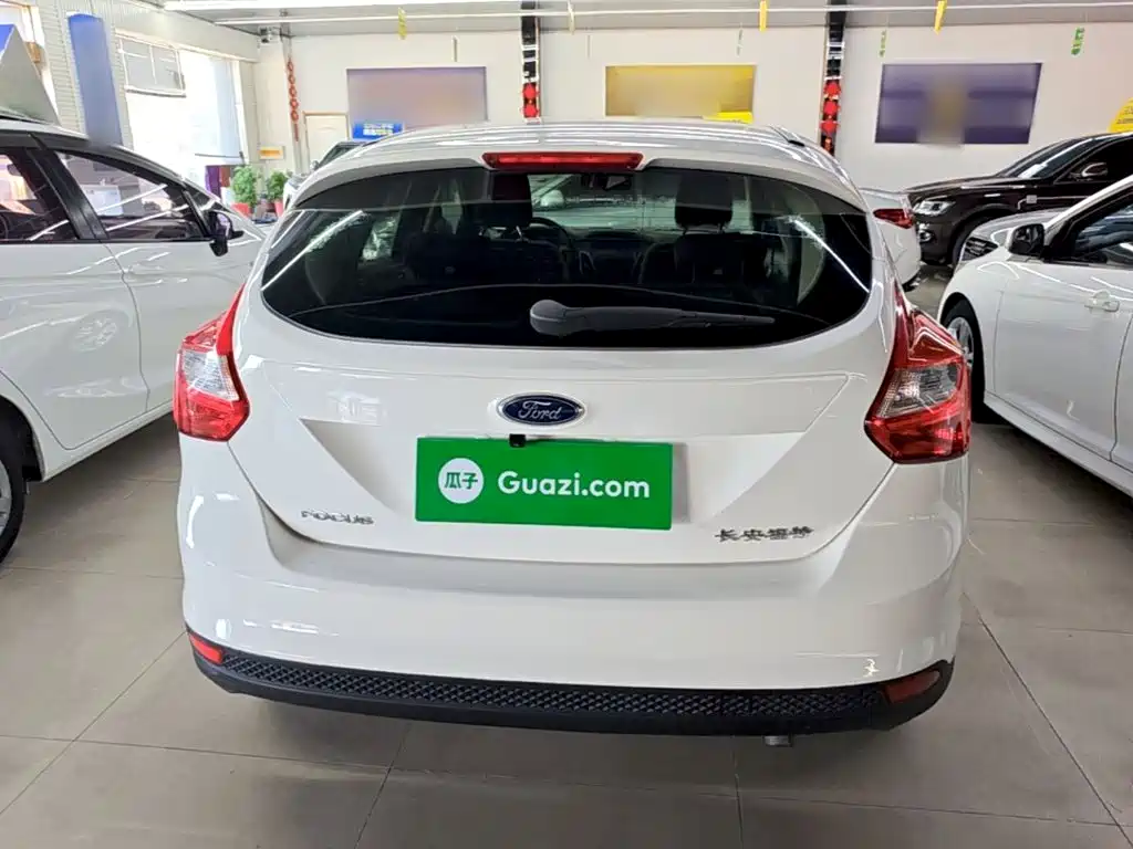 Фото 6 - Ford Focus