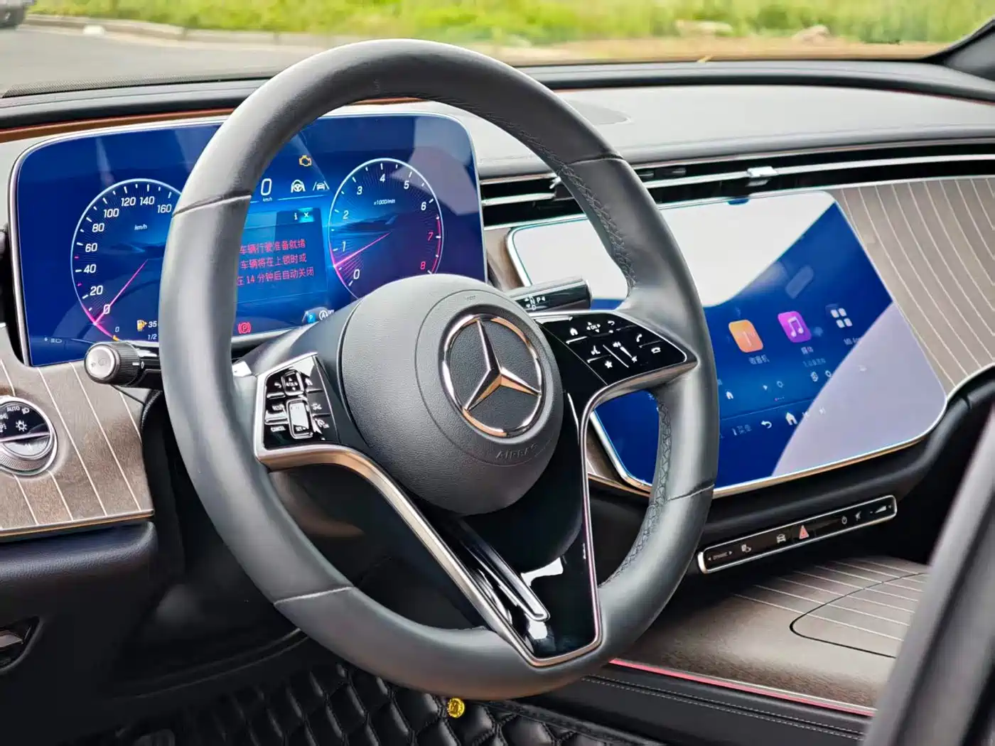 Mercedes-Benz E-Class 2024 E 300 L Fashion фото 4