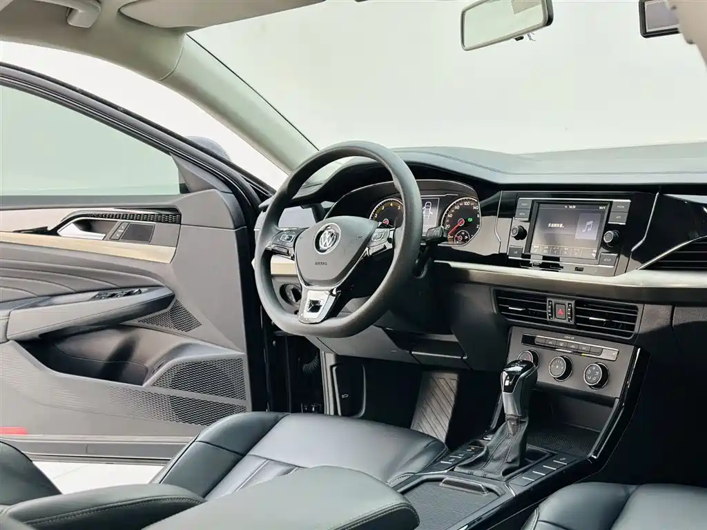 Volkswagen Passat 2019 Model 280TSI Business Edition China VI фото 16