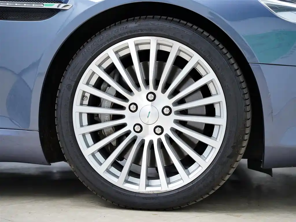 Aston Martin Rapide 2011 2010 6.0L