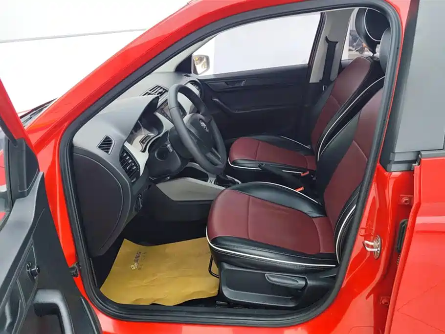 Škoda Fabia 2017 1.4L Auto Car Enjoy Edition фото 9