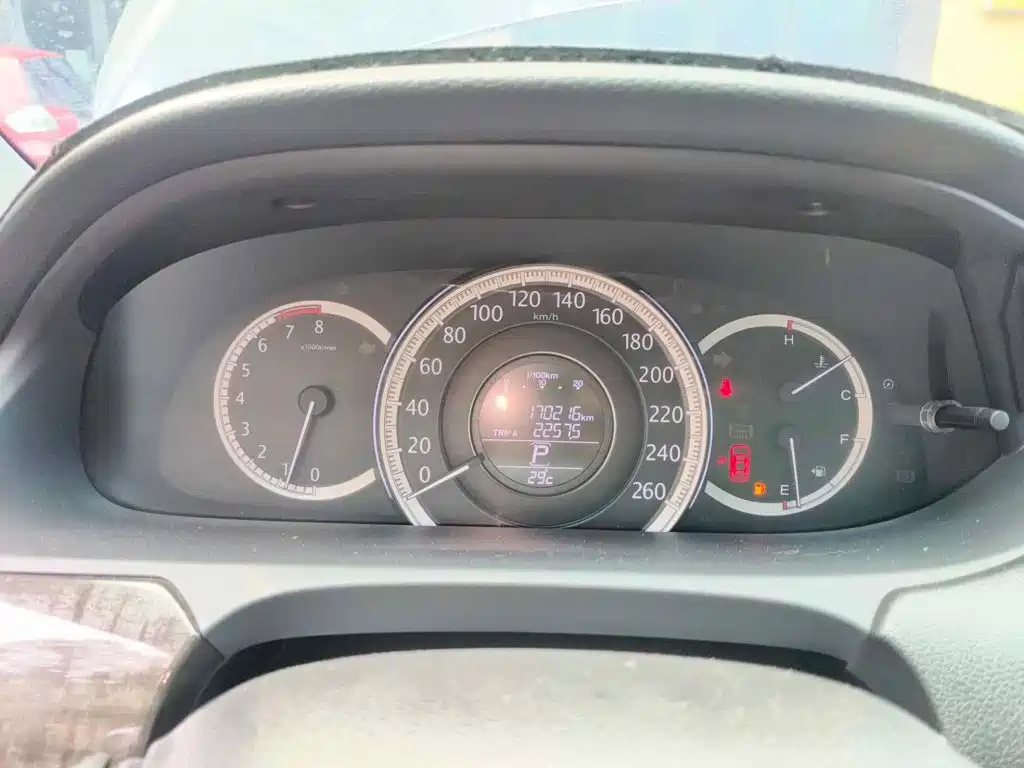 Фото 15 - Honda Accord
