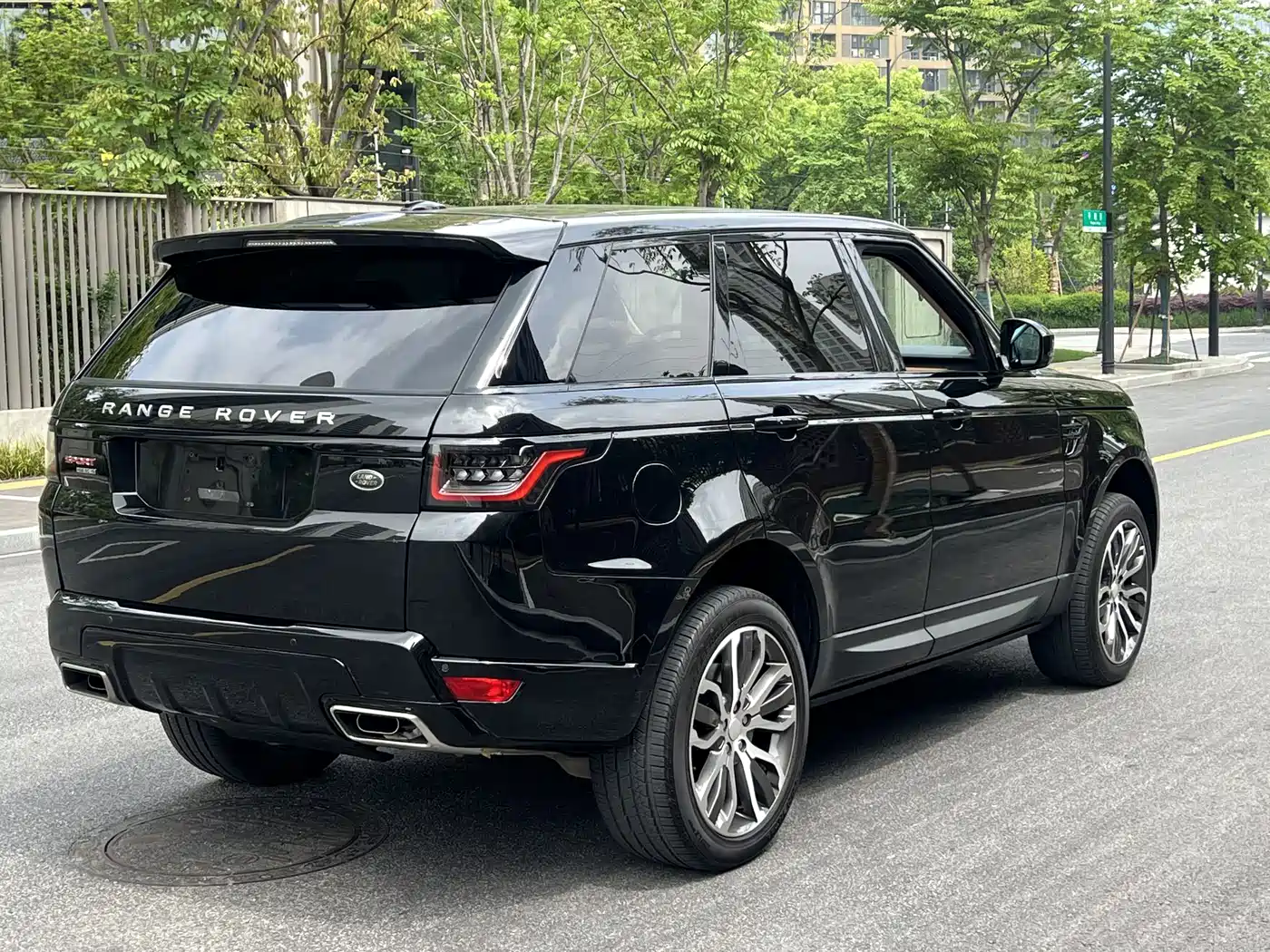 Land Rover Range Rover Sport 2016 Model 3.0 SC V6 HSE DYNAMIC фото 9