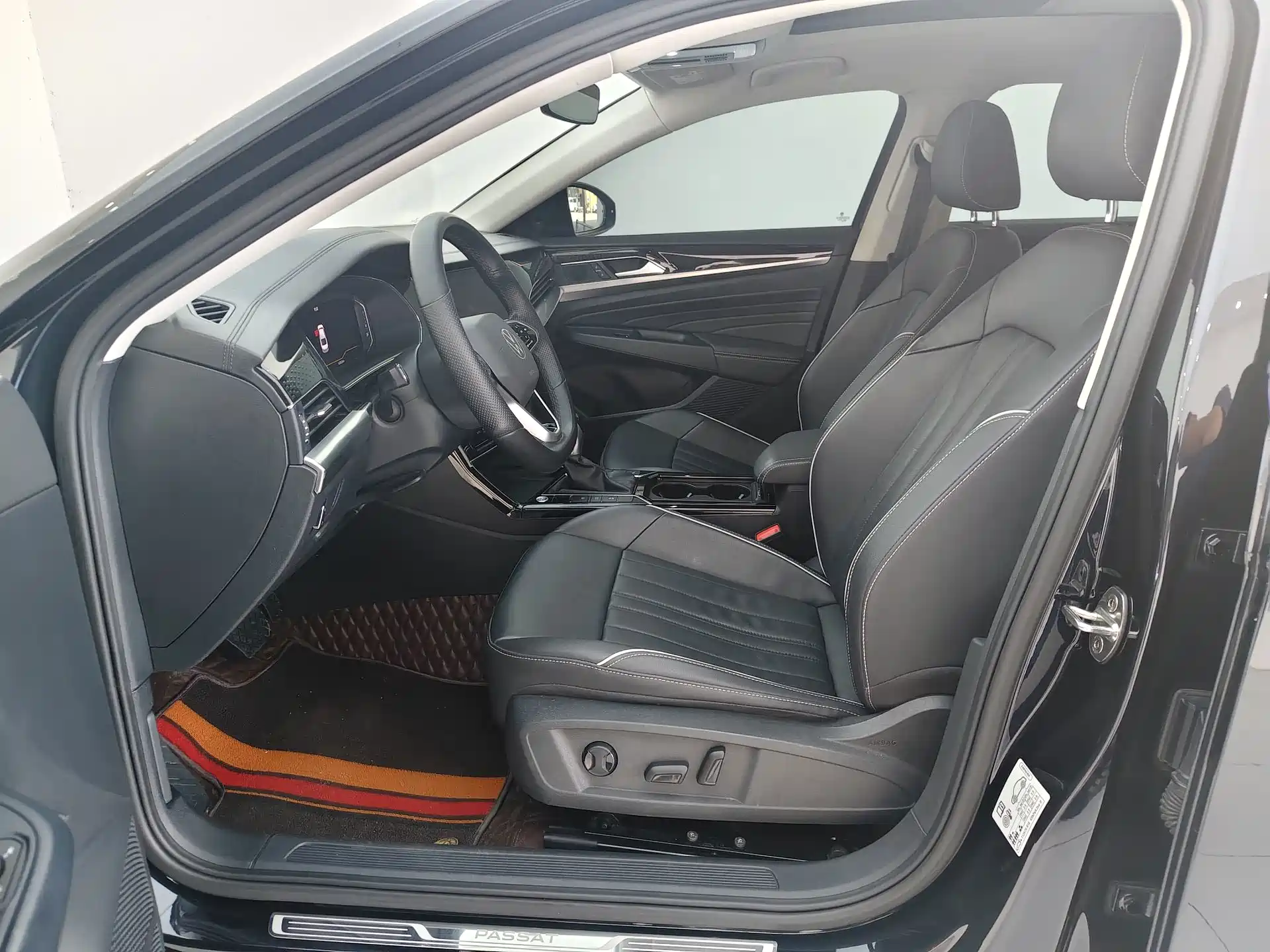 Photo 4 - Volkswagen Passat