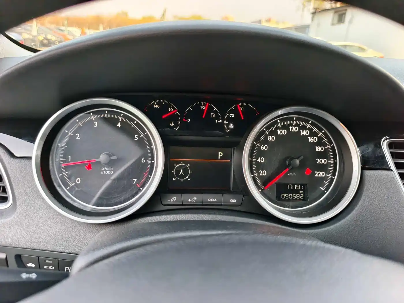 Peugeot 508 2015 1.8THP Auto Flagship Edition фото 5