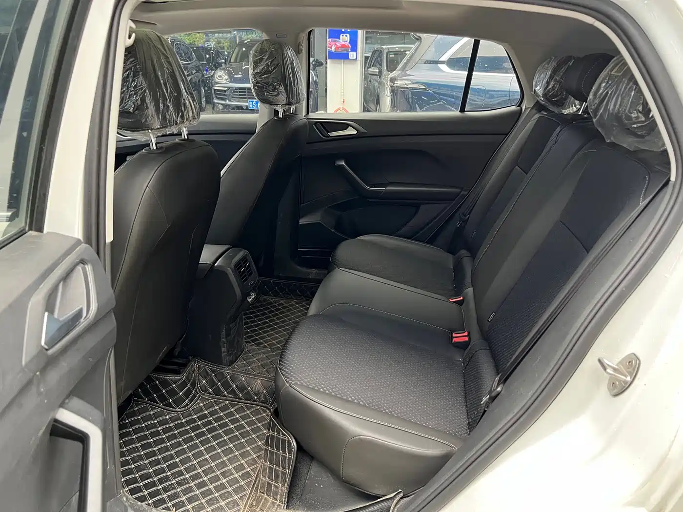 VOLKSWAGEN EXPLORING THE SHADOW