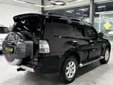 صورة 5 - Mitsubishi Pajero (Import)