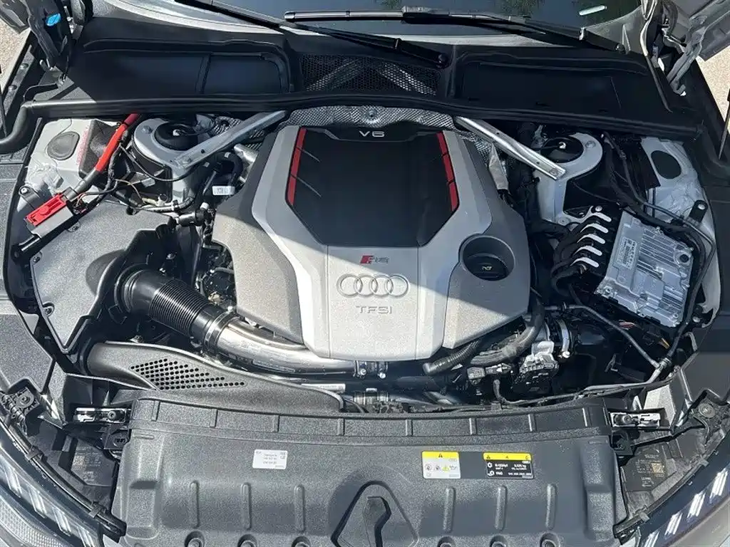 AUDI RS 4
