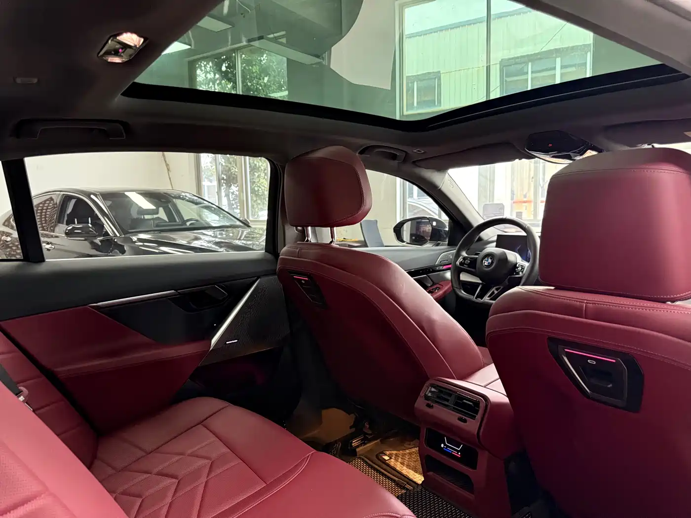BMW 5 Series 2025 525Li M Sport Package фото 11