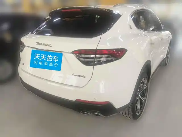 Maserati Levante 2021 3.0T Standard Edition — фото 2