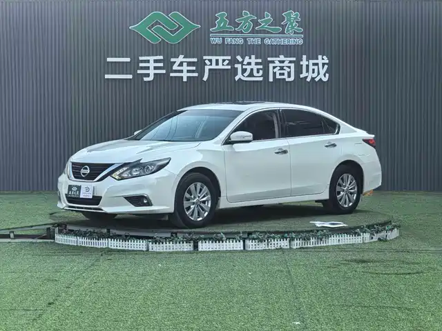 NISSAN TEANA