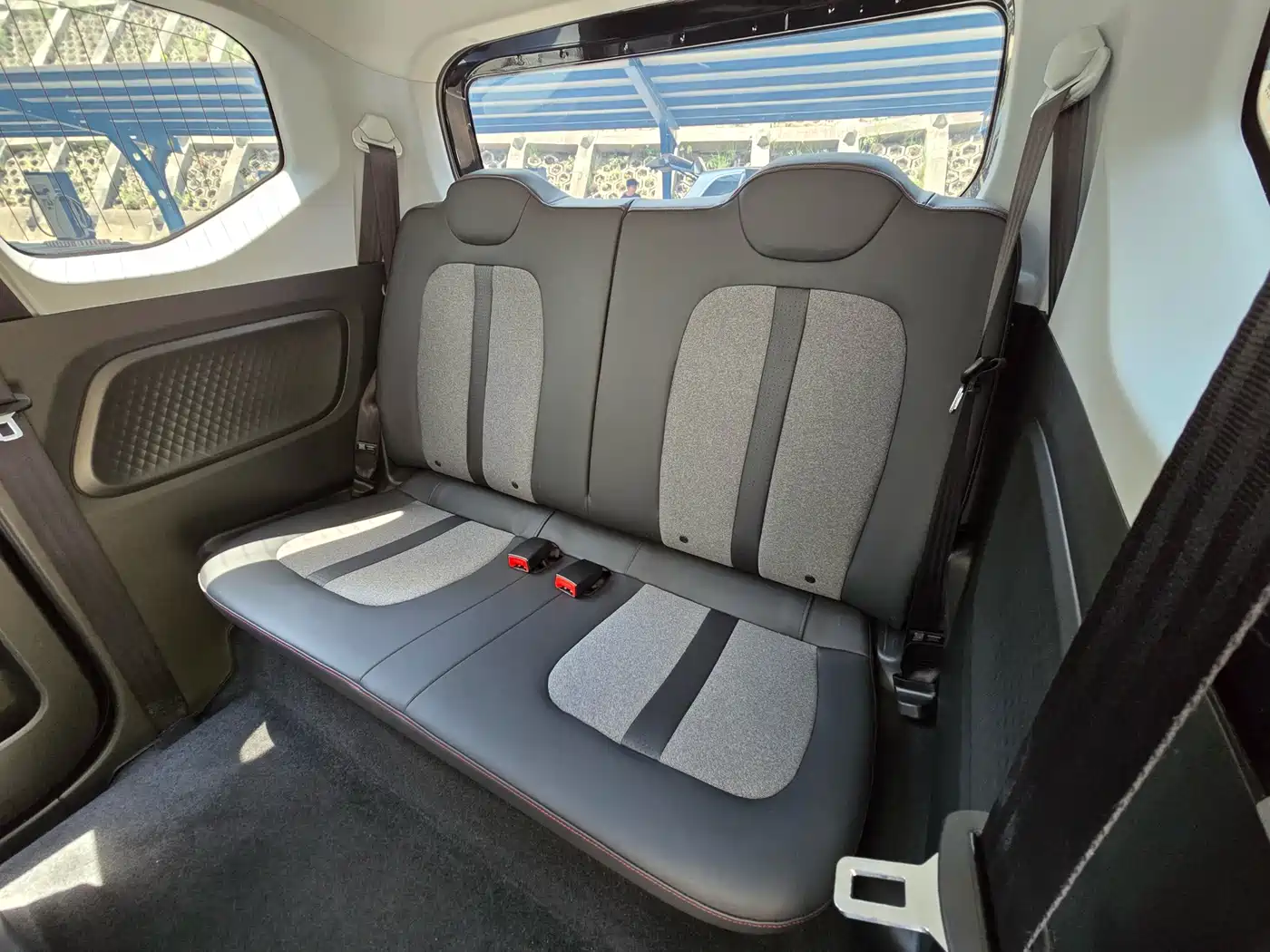 WULING AUTOMOBILE HONGGUANG MINIEV