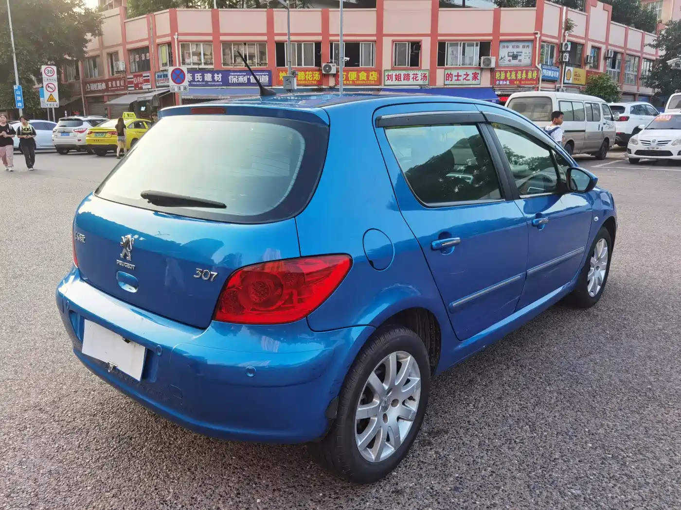 Peugeot 307 2013 Hatchback 1.6L Automatic Comfort фото 6