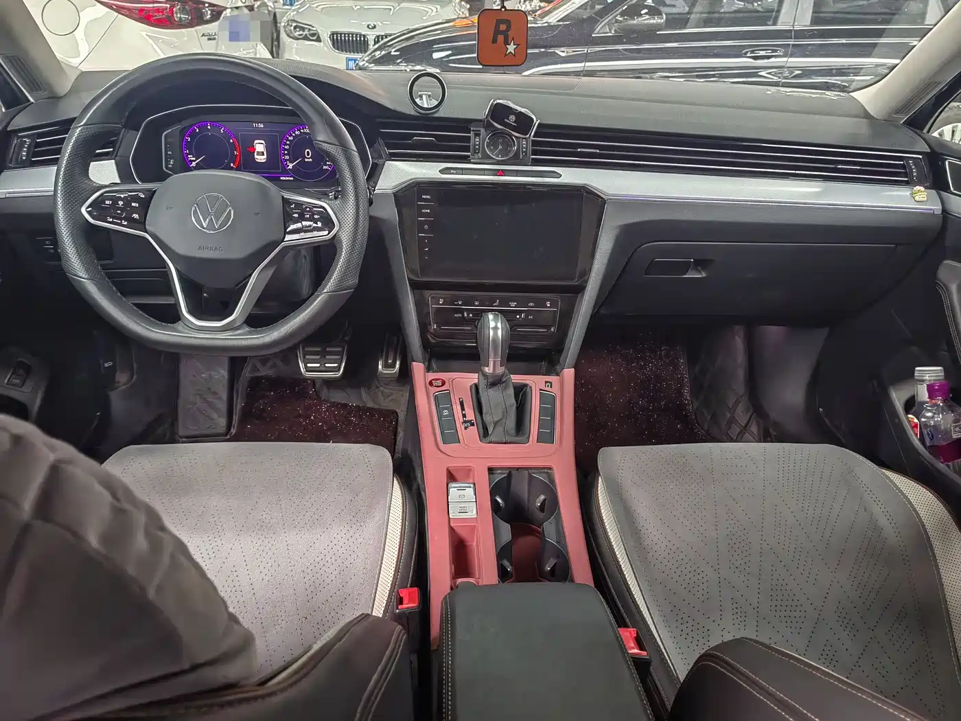 Volkswagen Magotan 2024 2 Million Units Public Sharing Edition 330TSI DSG Luxury фото 8