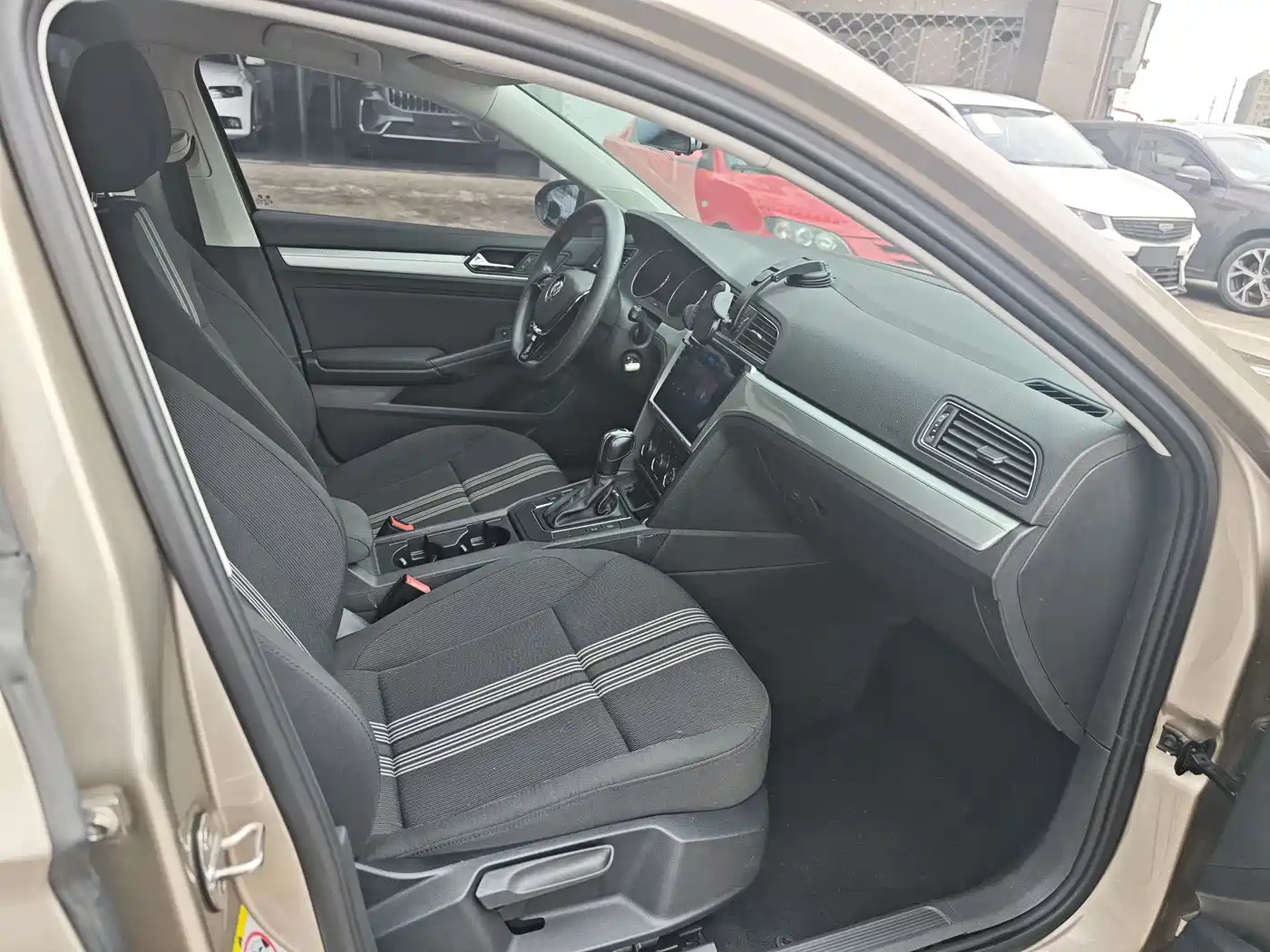 Volkswagen Lamando 2018 230TSI DSG Trend Edition фото 11