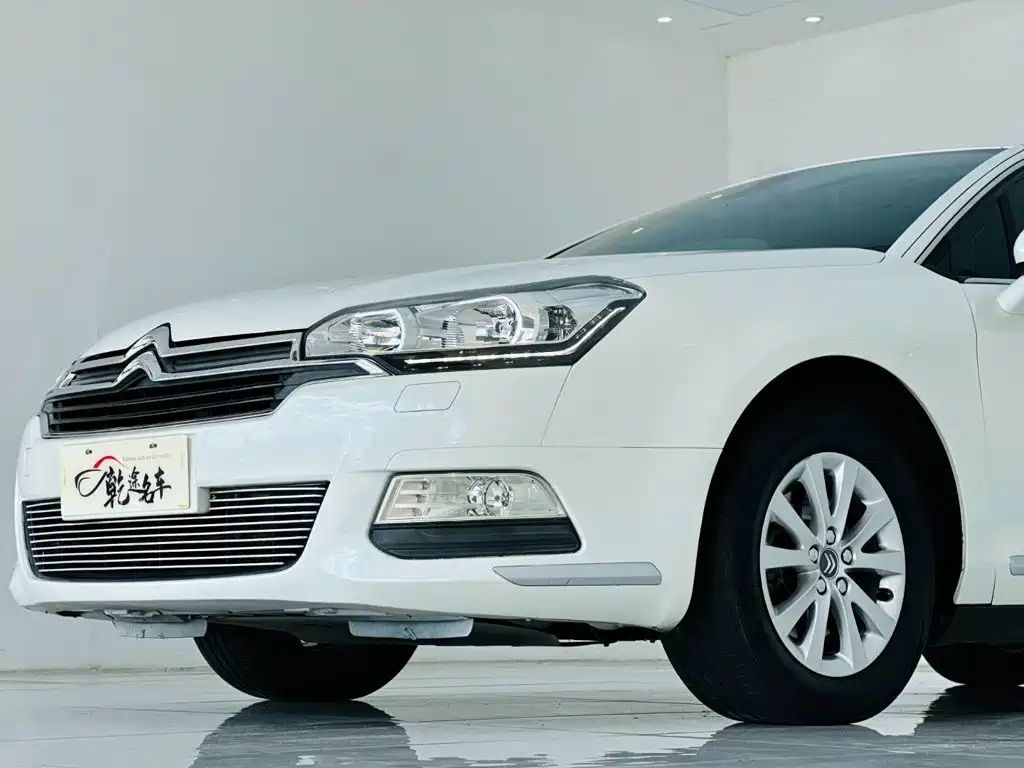 Фото 8 - Citroën C5