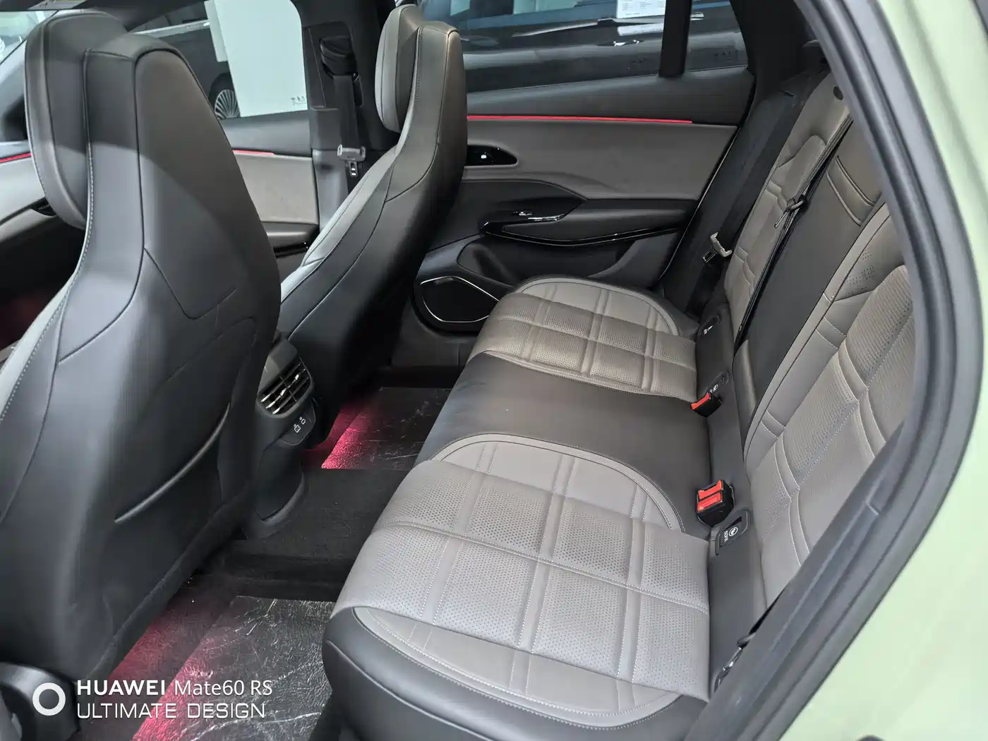 Hongqi EH7 2024 690 Pro фото 16