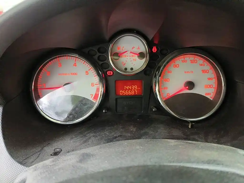 Фото 4 - Peugeot 207
