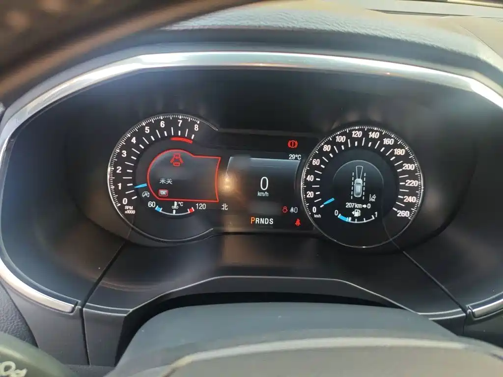 Фото 4 - Ford Edge