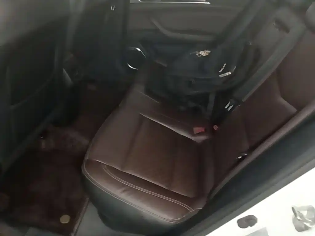 Changan Eado 2019 2018 High Energy Edition 1.6L GDI Auto Leading Edge Type China V