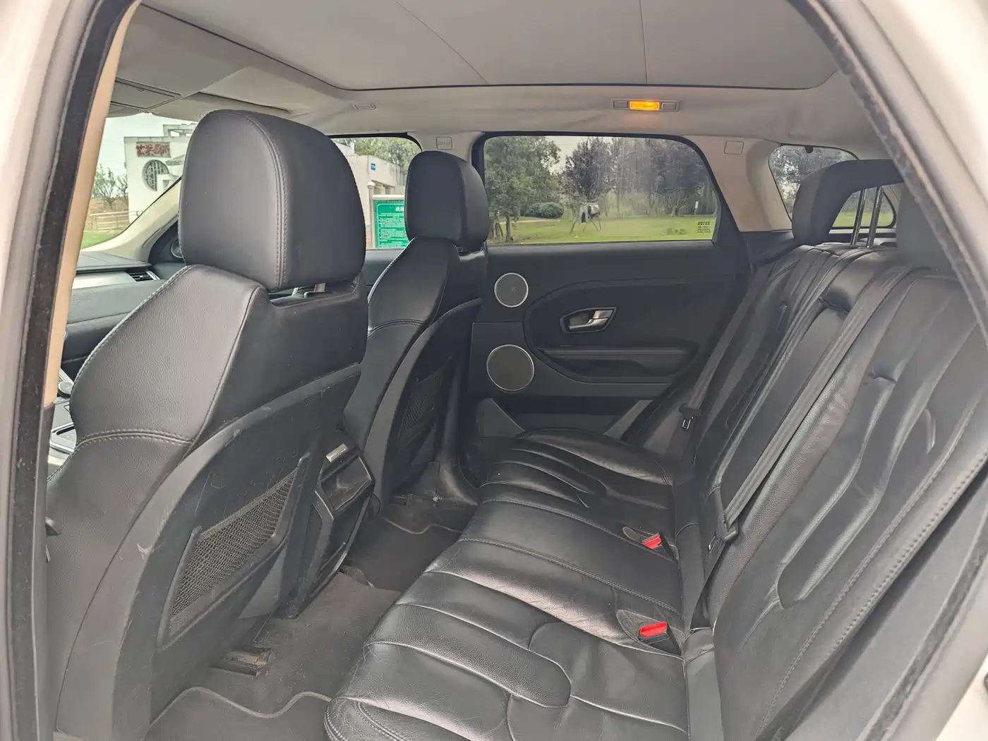Land Rover Range Rover Evoque (Import) 2014 2.0T 5-door Brilliance Premium фото 6