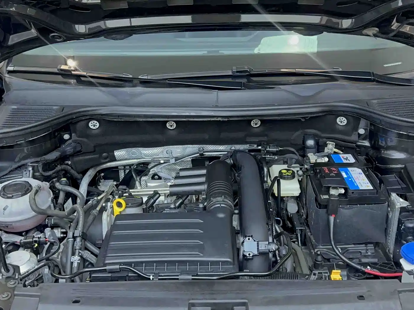 VOLKSWAGEN TUYUE