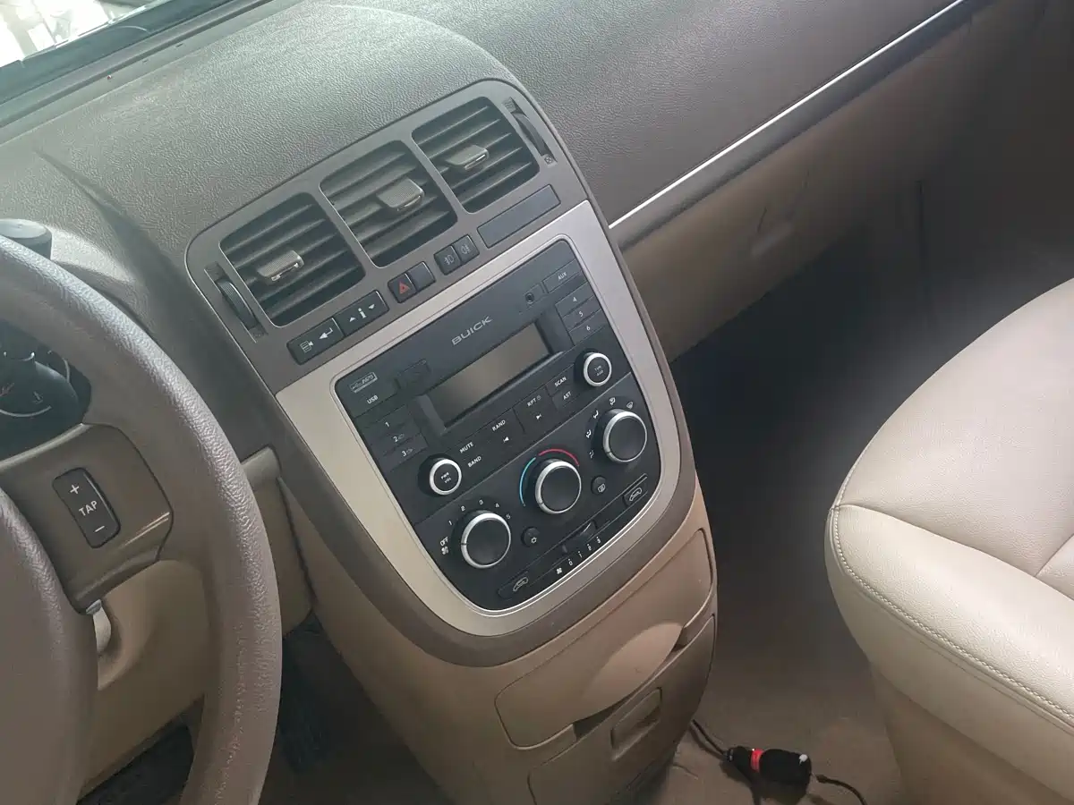 Фото 6 - Buick GL8