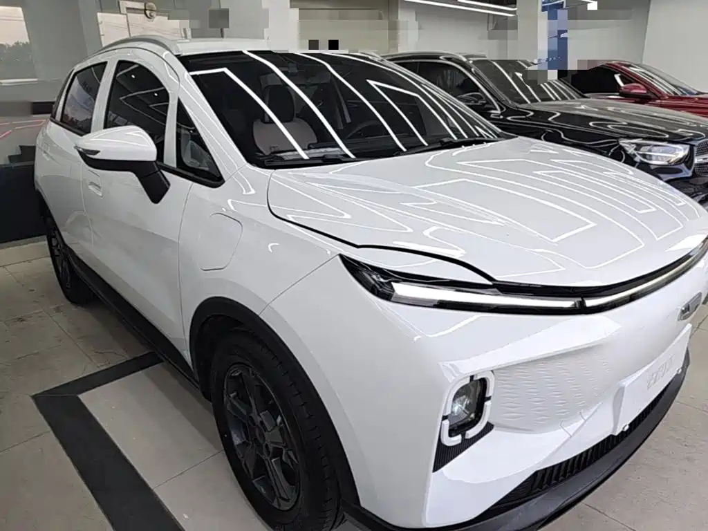 Фото 4 - Geely Geometry E Firefly